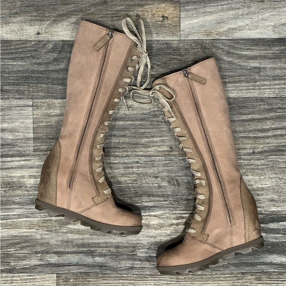 Sorel Joan of Arctic Wedge Tall Lace Up Boot in Ash Size 6 - Picture 2 of 11